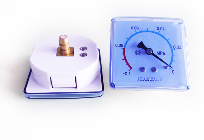 Vacuum gauge